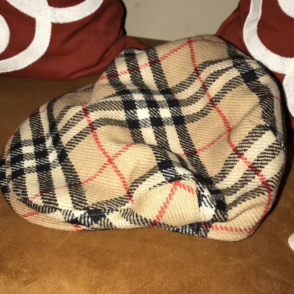 Authentic Vintage Burberry Hat  100% Wool
